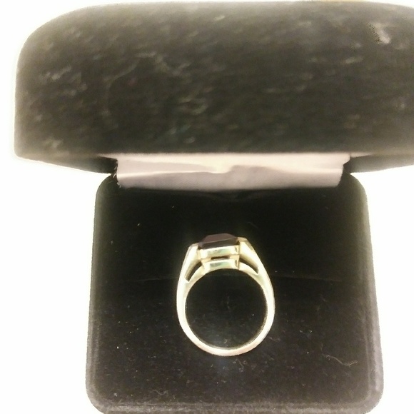 Silver ring. Size 5.  Purple stone - Picture 4 of 6